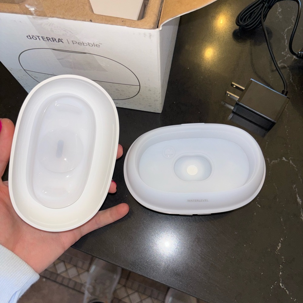 DoTERRA Diffusers - both included - Picture 5 of 8